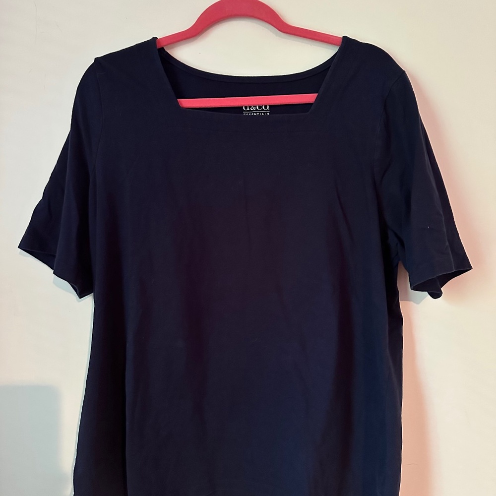 DENIM & CO ESSENTIALS S/S SQUARE COLLAR SZ XL NAVY.